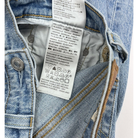 Levi's 501 Crop Jeans Light Wash Tango Surge Women's Size 29 - Picture 9 of 10